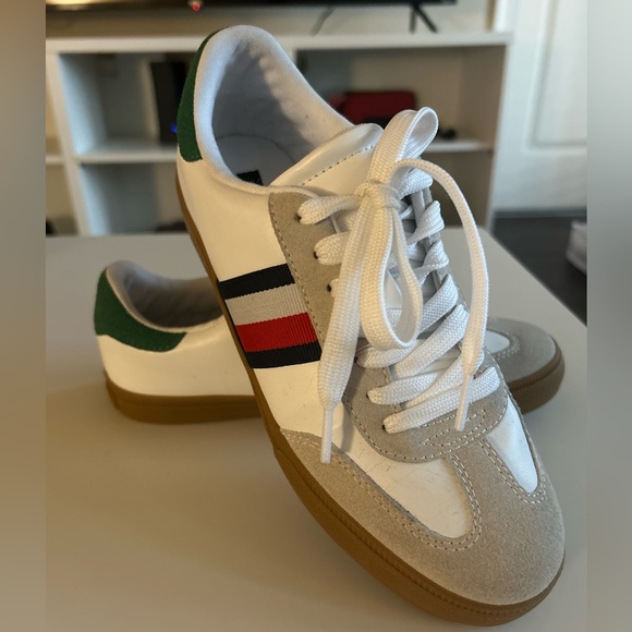 Tommy Hilfiger Women's Latzi Sneaker - Picture 7 of 9